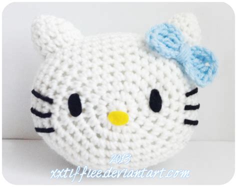 Hello Kitty Pillow | Hello kitty pillow, Hello kitty crochet, Crochet ...