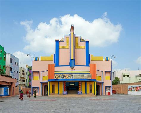 Your average movie theatre in Anna Mallai, Madurai, India | Arquitetura ...