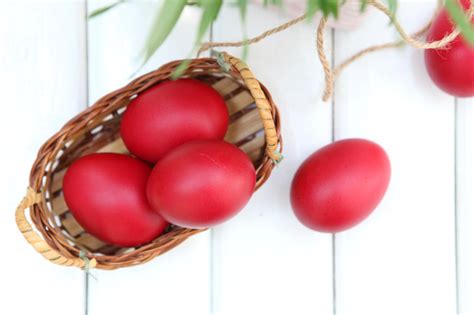 Get to Know These Greek Easter Traditions