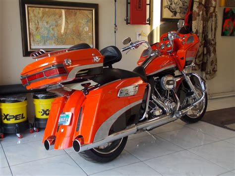 2009 Harley-Davidson® FLTRSE3 CVO™ Road Glide® (Orange, Black And ...