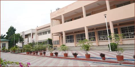 Welcome To Deshbandhu College