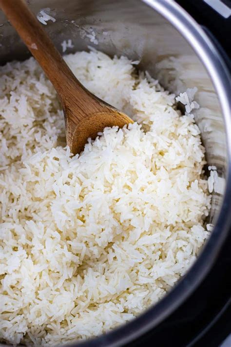 How to Cook White Rice in Instant Pot - Veronika's Kitchen