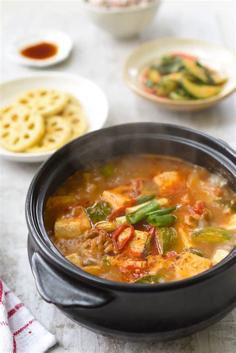 Doenjang Jjigae (Soybean Paste Stew with Pork and Vegetables) - Korean ...