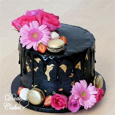 Black & pink | Sweet 16 birthday cake, Pink birthday cakes, Cake