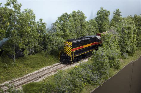 Model Railroader's Best of Scenery - Trains