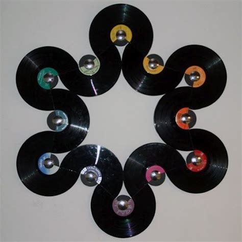 The Wonderful World Of Vinyl Record Art To Evoke The Past And Make It ...