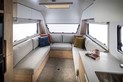 What are the different types of caravans layouts?