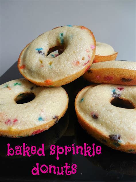 Two Kid Kitchen: baked sprinkle donuts