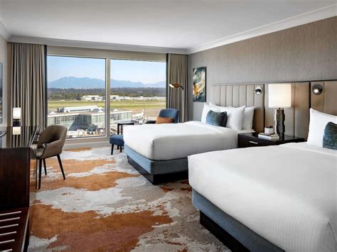 Fairmont Vancouver Airport In-Terminal Hotel Richmond, British Columbia ...