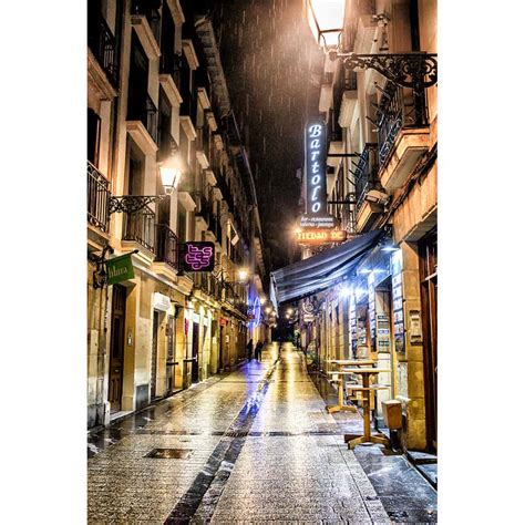 San Sebastian Old Town - Sam Tabone Photography