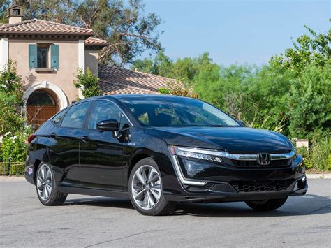 10 Best Plug-in Hybrid Cars Under $40,000 | Kelley Blue Book