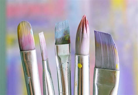 The 5 Best Paint Brushes For Oil-Based Paint - The Creative Folk