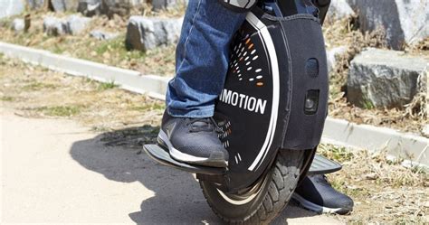 The 8 Best Electric Unicycles of 2020 | Reviews and Ratings