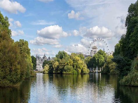 St-James'-Park-London - Footprints Tours