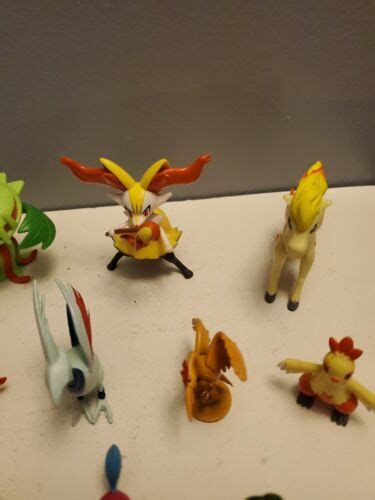 VINTAGE POKEMON CHARACTERS FIGURES MULTIPLE LOT OF 16 TOMY & 8 VARIOUS ...