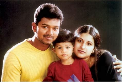 Asha Ashish: Tamil Actor Vijay Family Photos