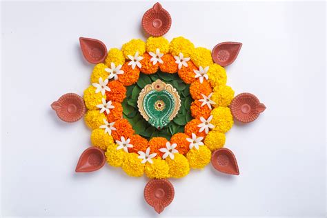 Flower Rangoli ideas Rangoli designs to add pop and colour to your ...