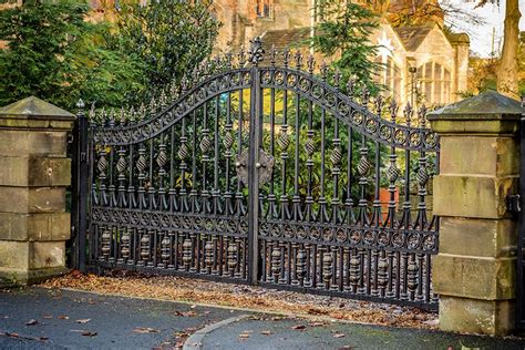 Hambledon wrought iron gates are perfect for any driveway. Visit Europe ...