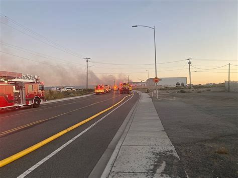 Fire Burns 70 Acres, One Building in Kennewick