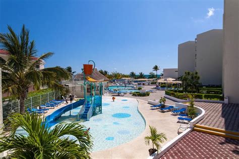 Aquamarina Beach Hotel Cancun - Resorts Daily