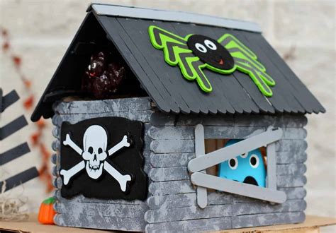 9 Spooky & Fun Halloween Crafts for Kids