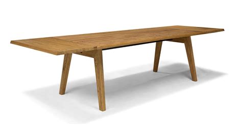 White Oak Extendable Wood Dining Table for 8 People | Madera | Article