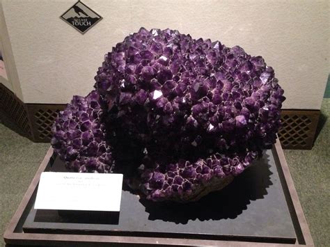 Amethyst Geode at The Smithsonian Museum of Natural History | Gems and ...