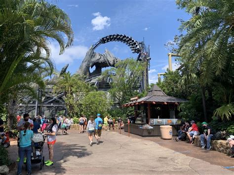 PHOTOS: Jurassic World VelociCoaster construction update at Universal ...