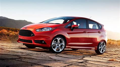 inovatif cars: Ford Fiesta ST 2014