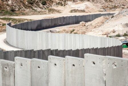 Israeli West Bank Barrier - Top10HQ