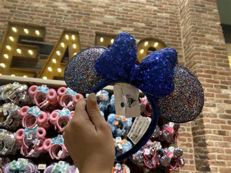 PHOTOS: New 2020 Minnie Ears Cheer for the New Year at Disneyland ...