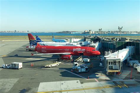 LaGuardia Airport - The 3rd Busiest Airport Serving New York – Go Guides