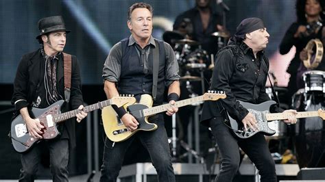 Bruce Springsteen says he’ll record with the E Street Band this year ...