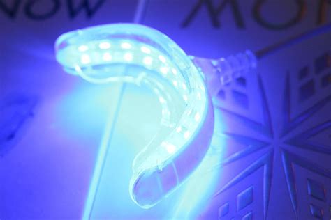 3 best LED teeth whitening kits | IBTimes