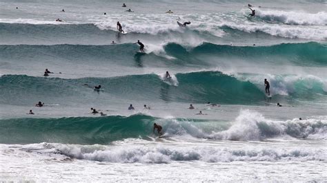 Gold Coast surfing death tragedy: Why Snapper Rocks superbank is a ...