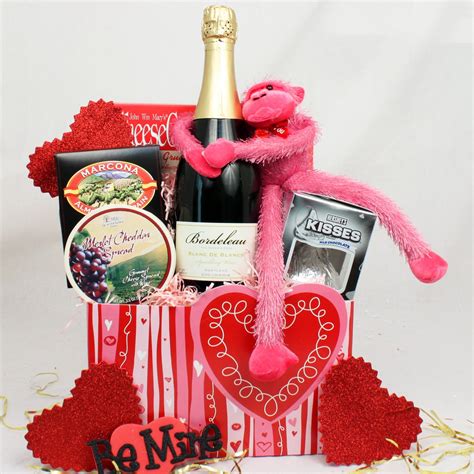 Valentine Gift Baskets Ideas - InspirationSeek.com