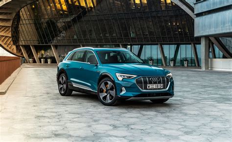 2020 Audi e-tron Reviews | Audi e-tron Price, Photos, and Specs | Car ...