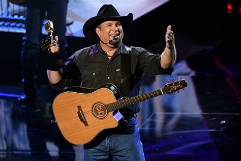 Garth Brooks Adds Nashville to Stadium Tour