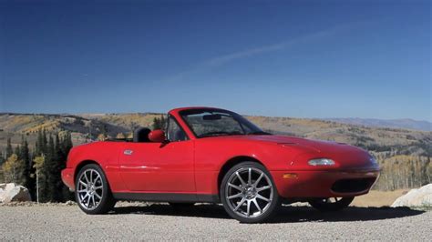 Mazda Miata/MX5 (1st gen - NA) Sights & Sounds - Beauty, Exhaust, Fly ...