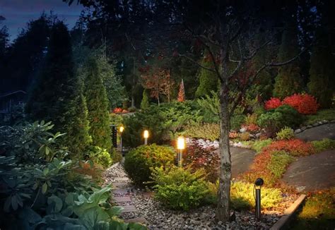 Ideas for Nighttime Gardens - Gingham Gardens