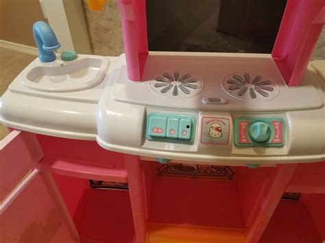 Hello Kitty Kitchen Set