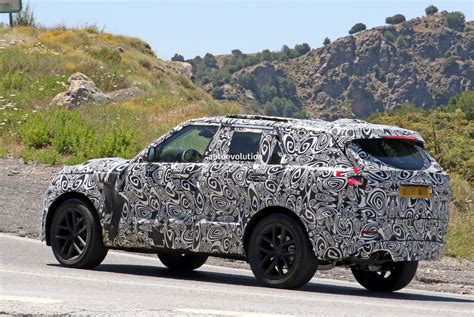 2023 Range Rover Sport Caught Hot-Weather Testing, Flaunts New MLA ...