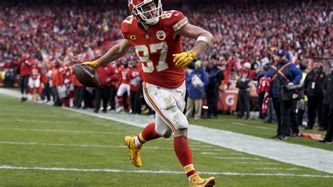 Is Travis Kelce the best tight end in NFL hi... - SquareOffs