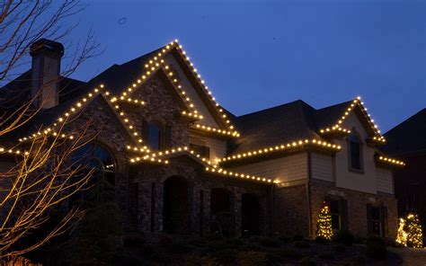 Outdoor Lighted Christmas Decorations Ideas | Shelly Lighting