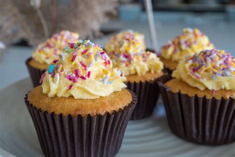 Easy Vanilla Cupcake Recipe - It's A Danielle Life