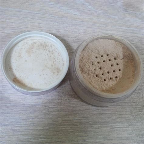 TheArcticStar's Tales: Review: Clinique Loose Powder / Blended Face Powder