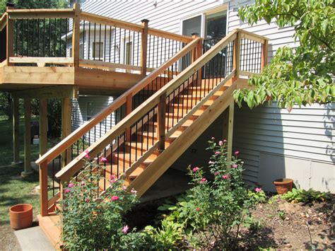 Straight Deck Staircase without a Landing in St. Louis, MO