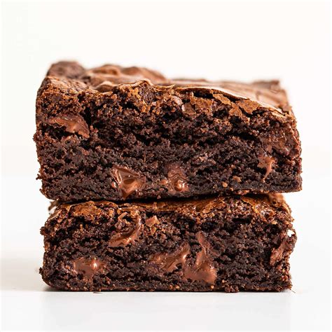 Easy Chewy Chocolate Brownies Recipe | Deporecipe.co