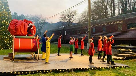 Celebrate the Christmas Holidays in the Smoky Mountains on the Polar ...