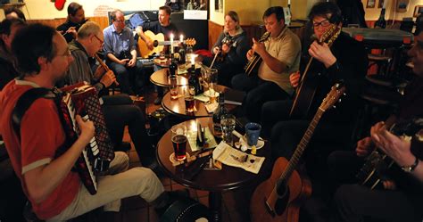 Irish live bands & singers for hire Ireland, traditional Irish bands